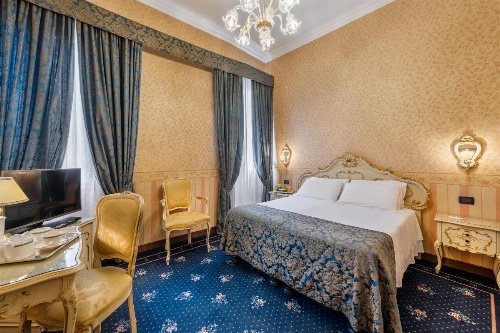 Hotel Montecarlo image 10